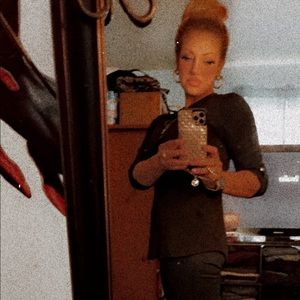 Meet your Posher, Ann-mariah